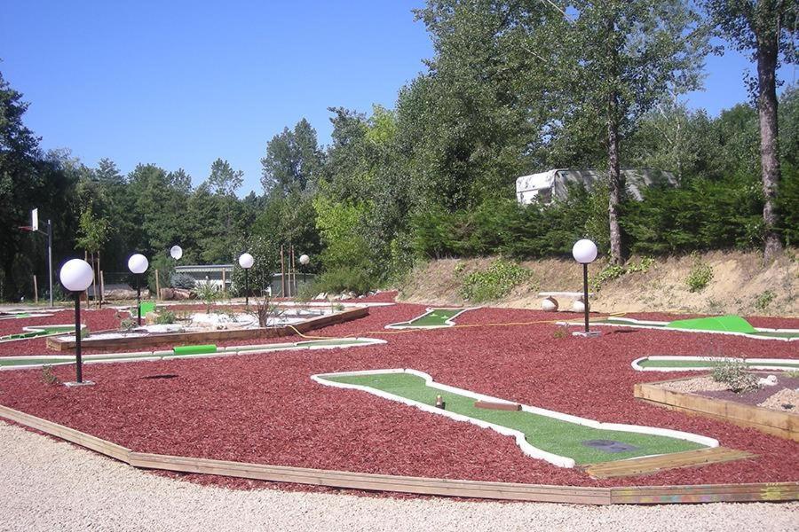Hotel Camping Les Lacs De Courtes Estang Exterior foto
