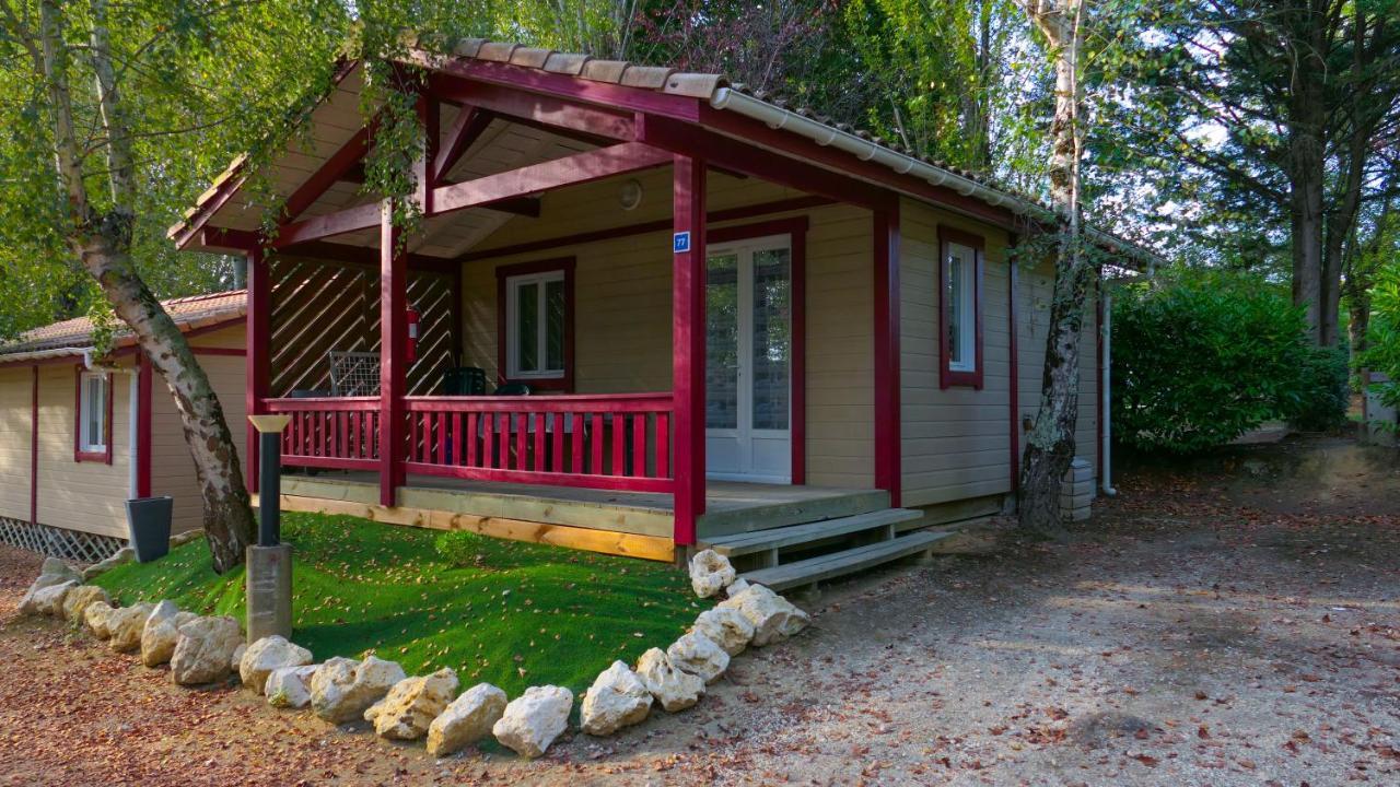 Hotel Camping Les Lacs De Courtes Estang Exterior foto