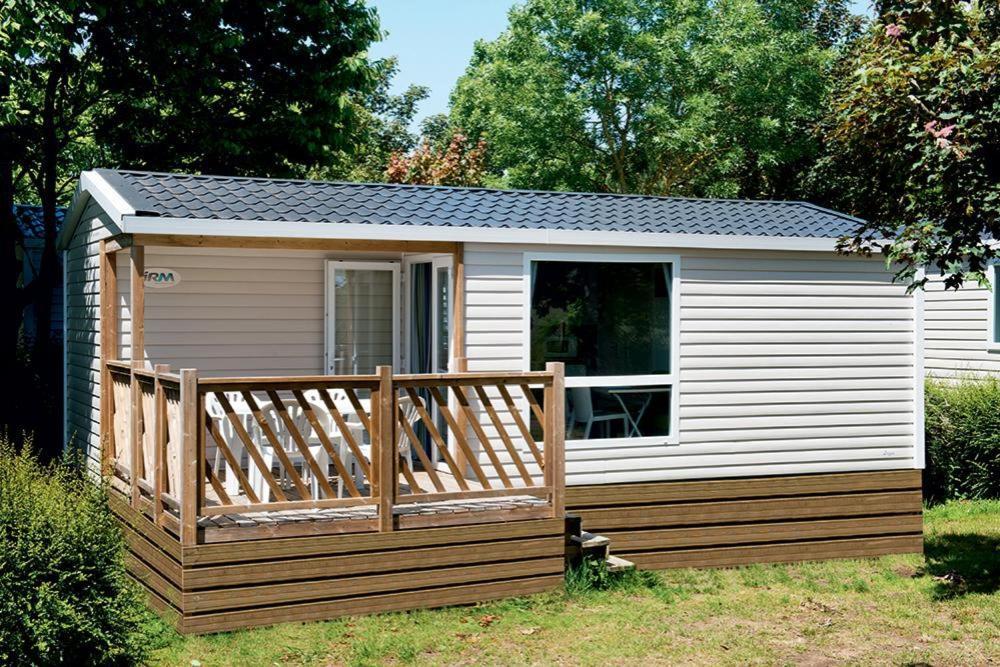 Hotel Camping Les Lacs De Courtes Estang Exterior foto